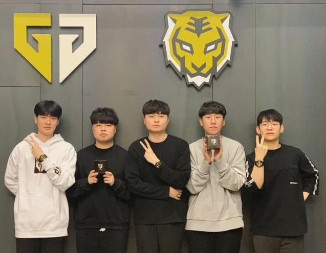 保持的赛会 保持的赛会